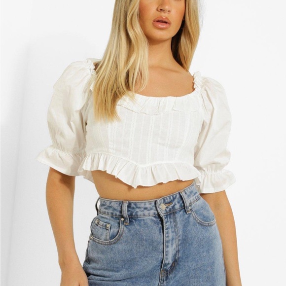 BooHoo white cotton shirred puff sleeve crop top - Picture 3 of 8